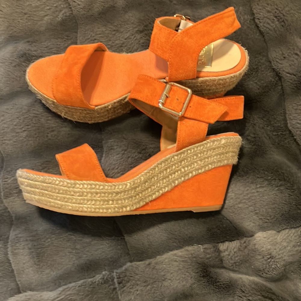 Kanna orange platforms- barely worn size 36/ 6M